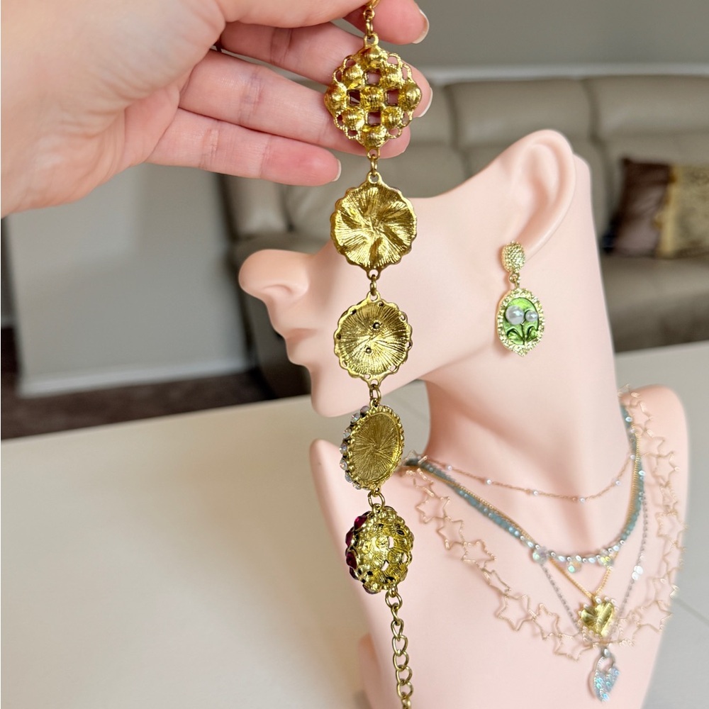 Gold-Tone Pink Crystal Floral Link Bracelet - Picture 6 of 7